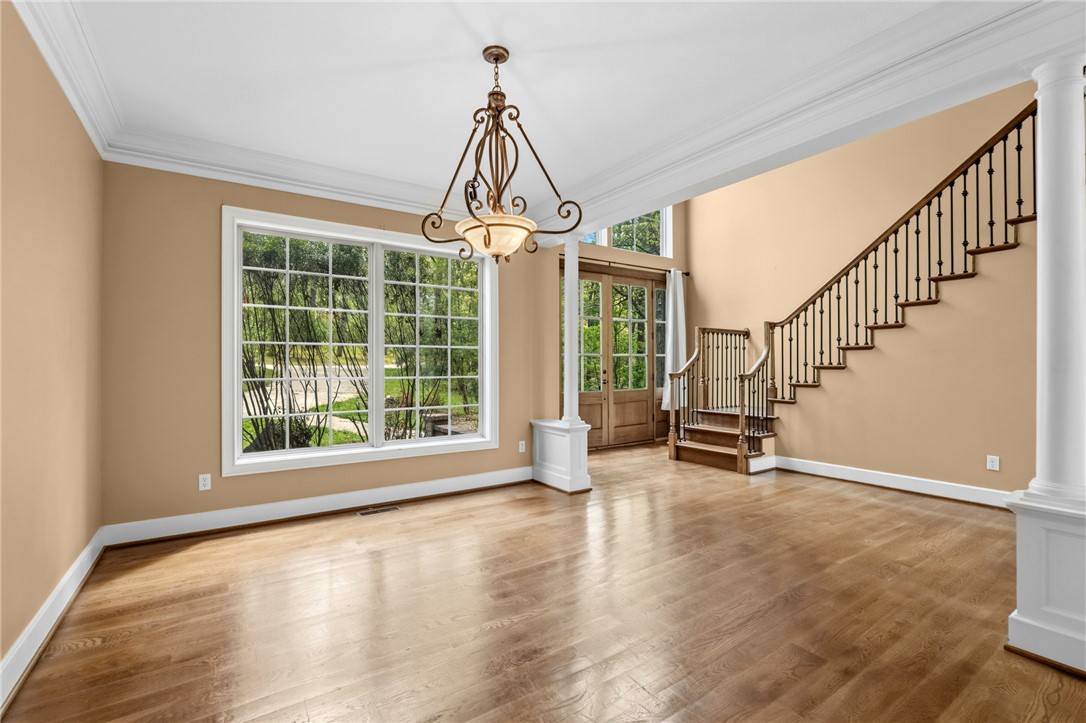 2805 Inwood Drive