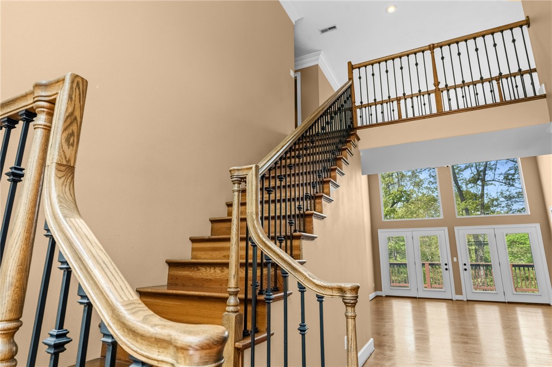 2805 Inwood Drive