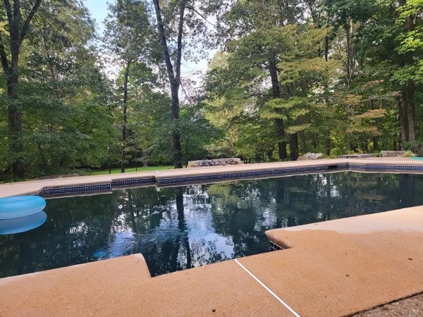 2805 Inwood Drive