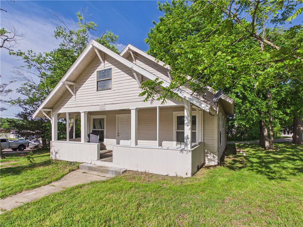 312 N Chestnut