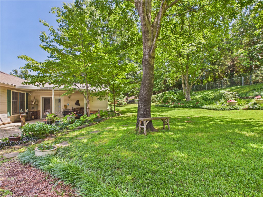 1616 Windsor Drive