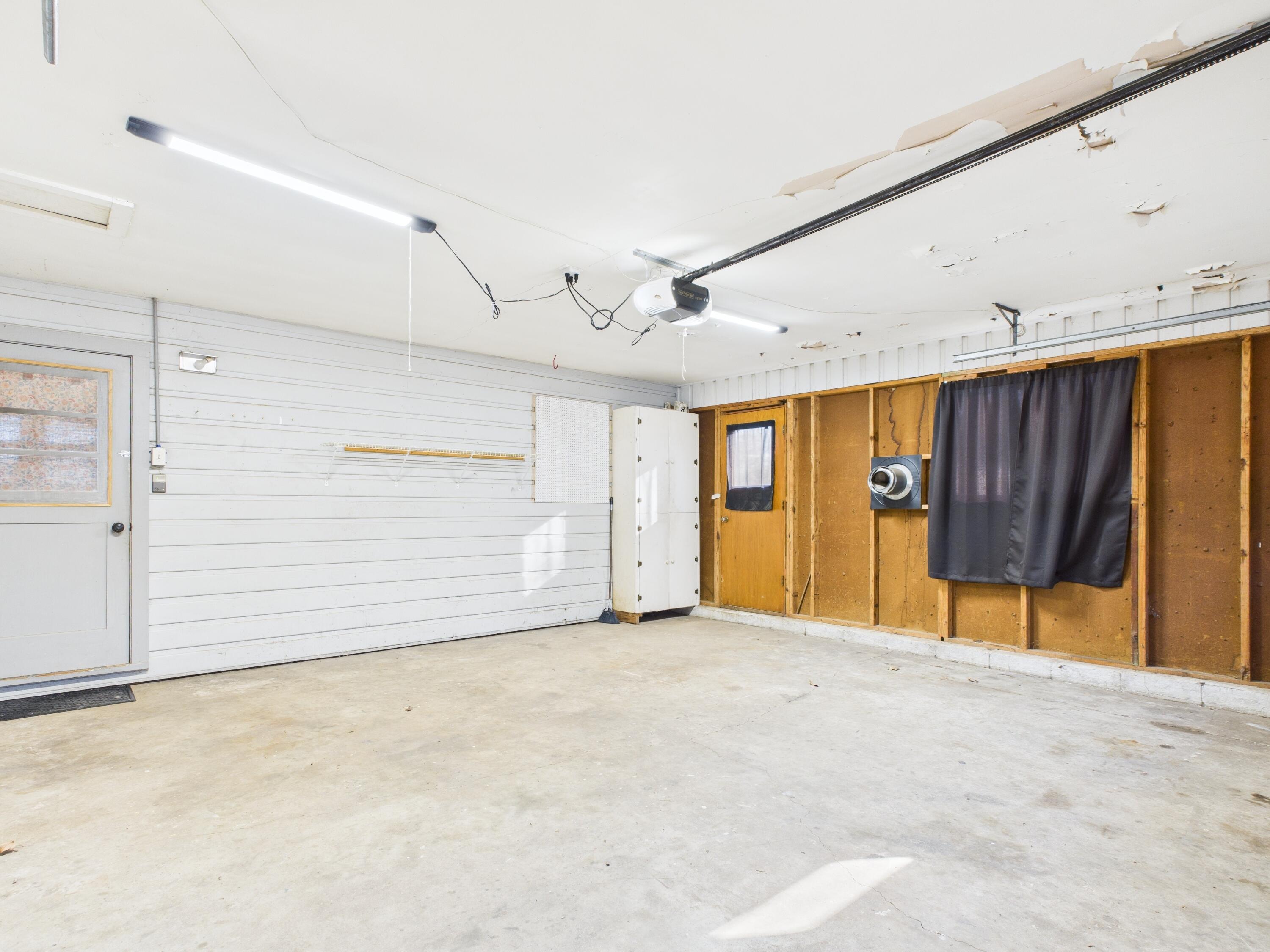 611 Tamarind Street