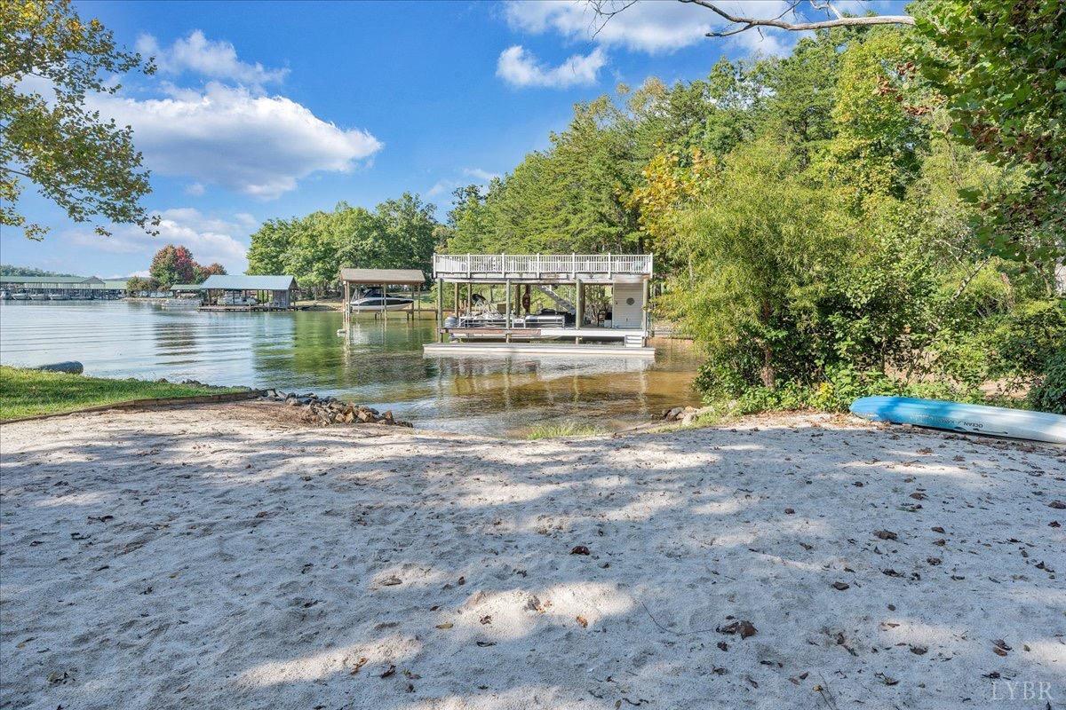 319 Mill Lake Rd
