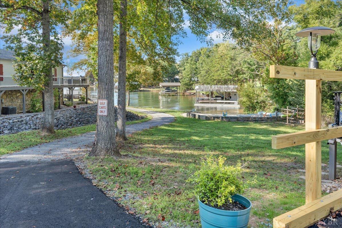 319 Mill Lake Rd