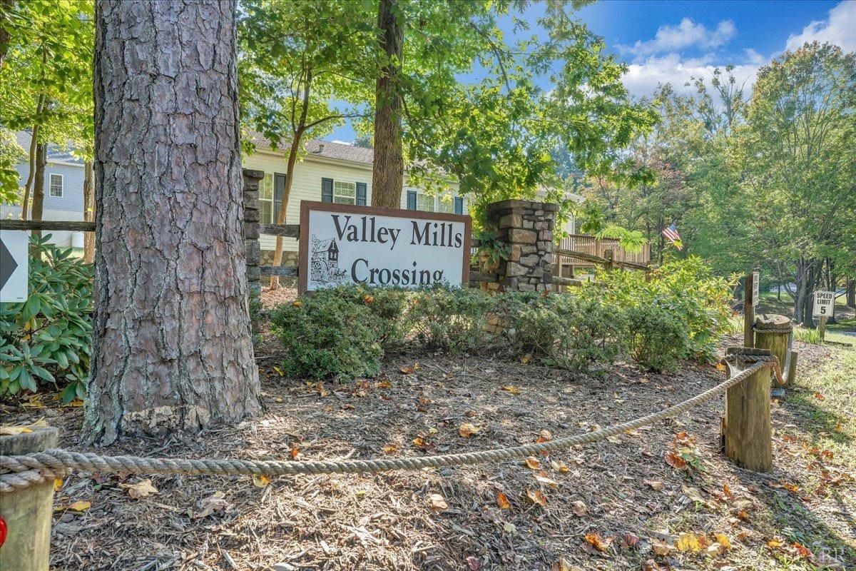 319 Mill Lake Rd