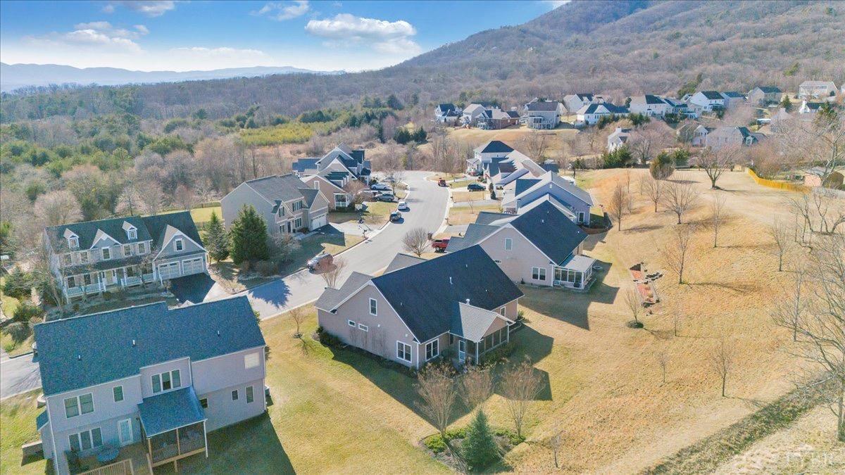 5659 Sullivan Ln