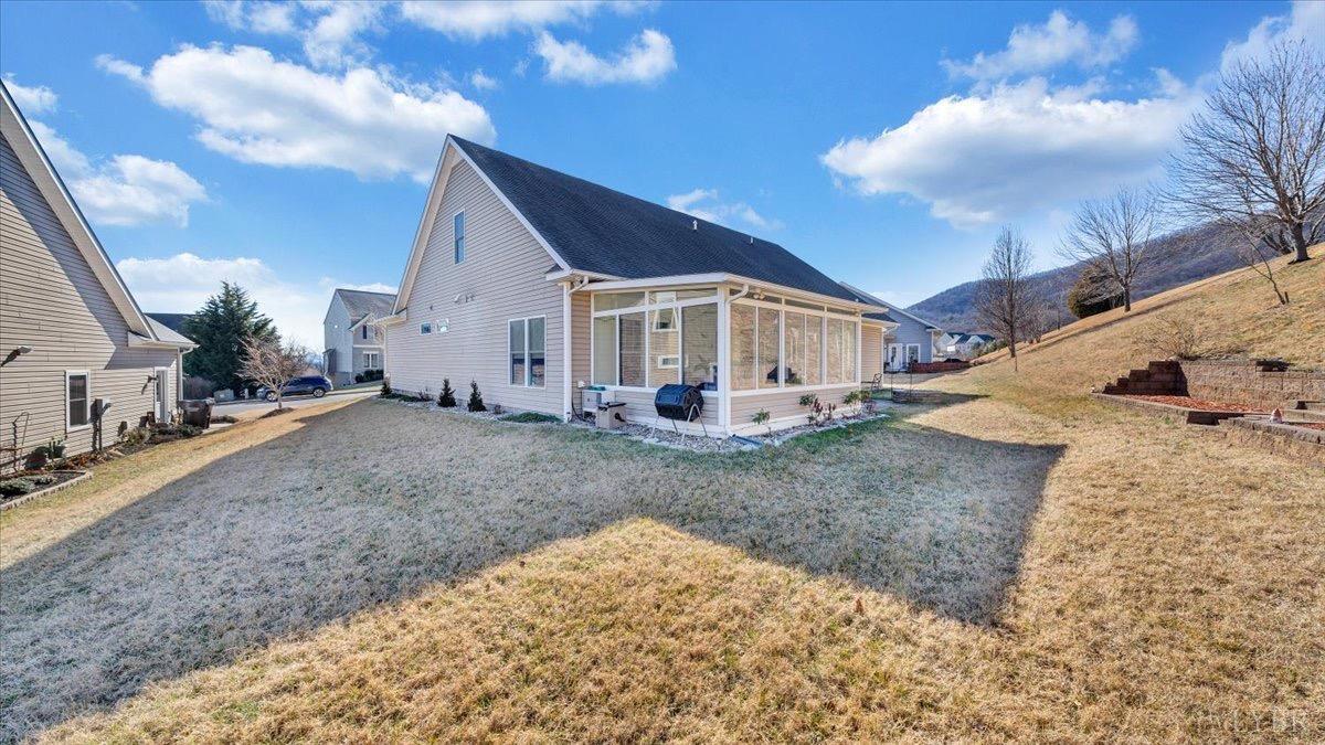 5659 Sullivan Ln