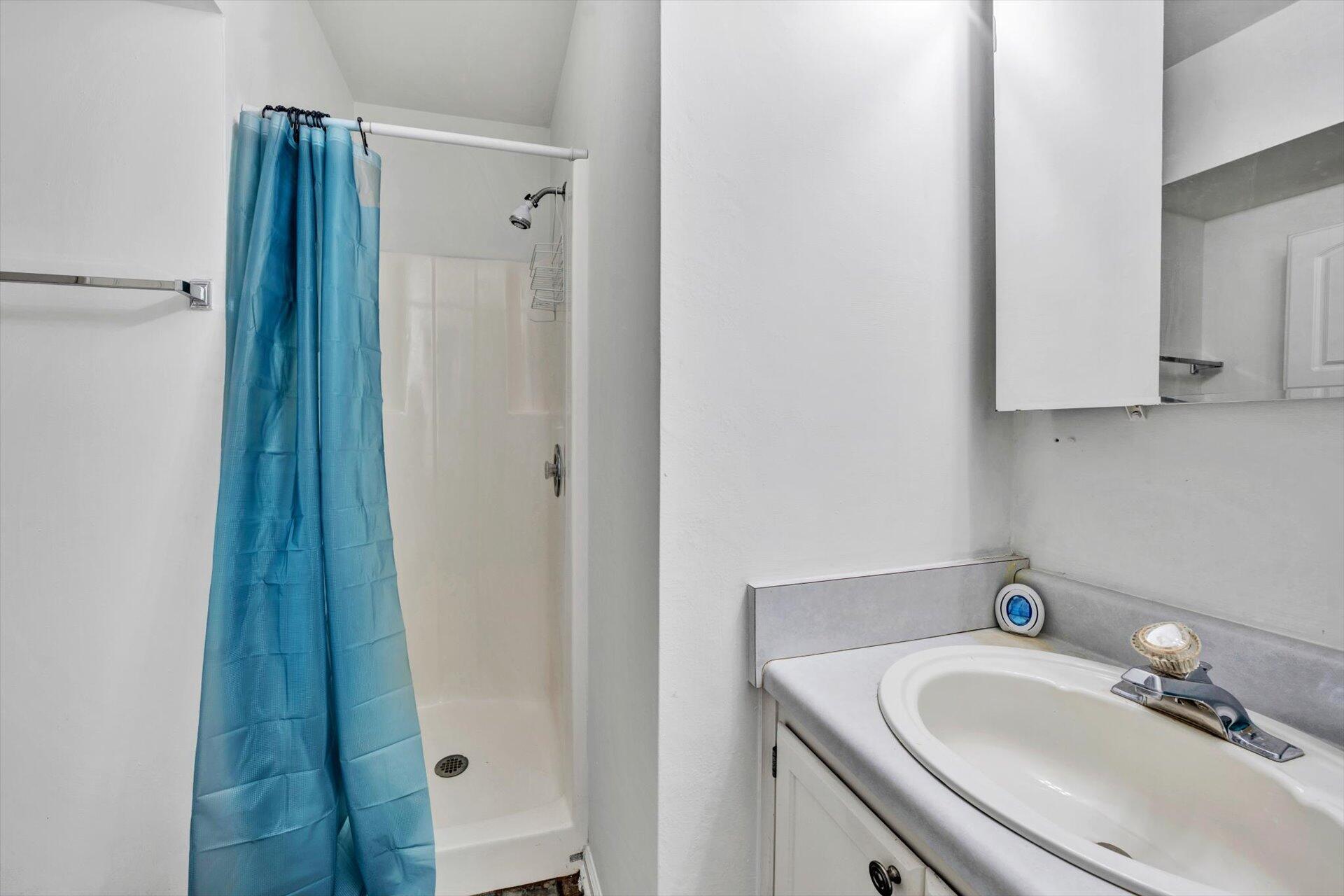 114 Creeden DR