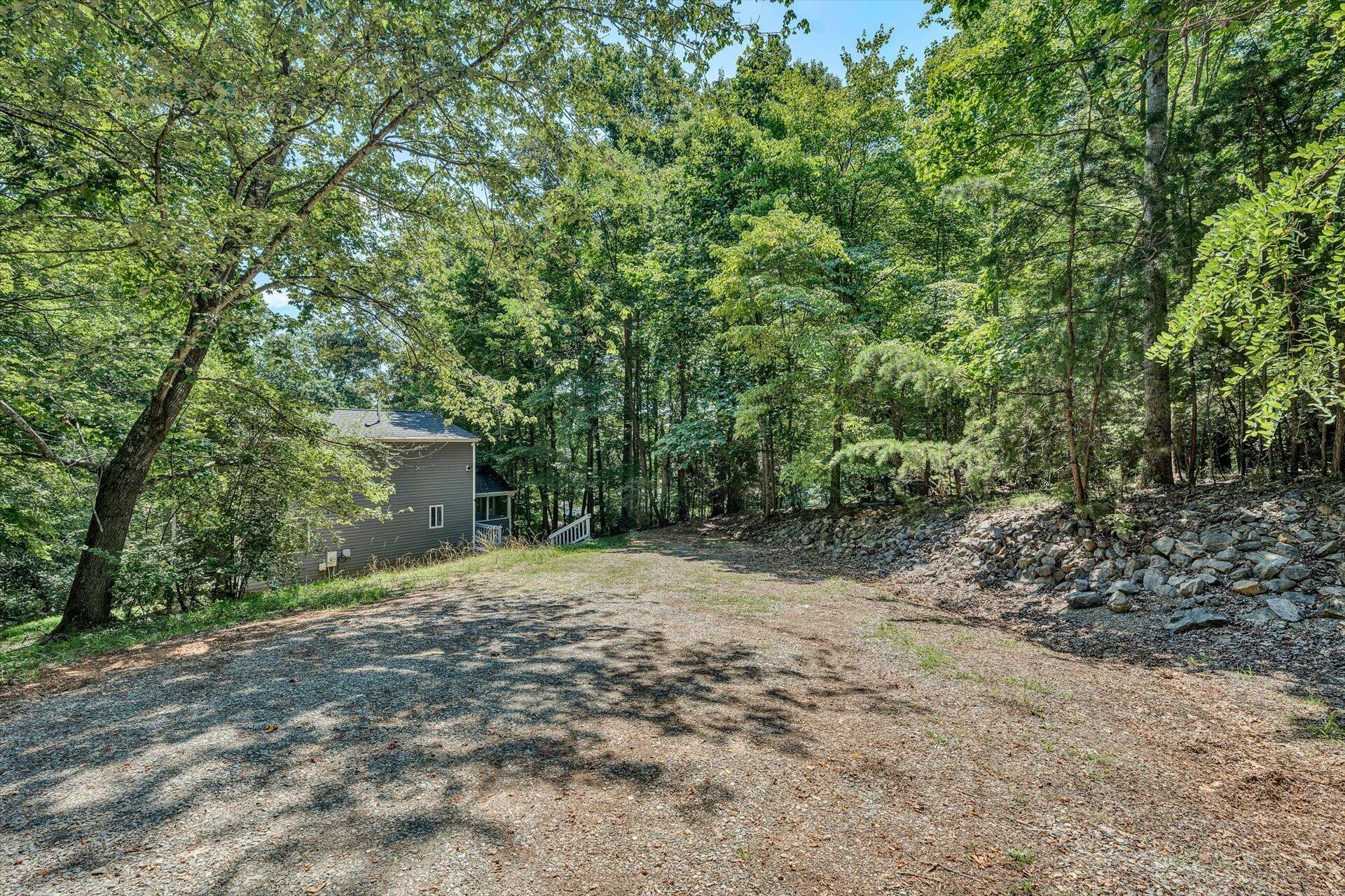 114 Creeden DR