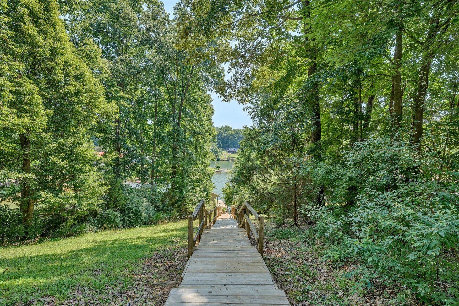 114 Creeden DR