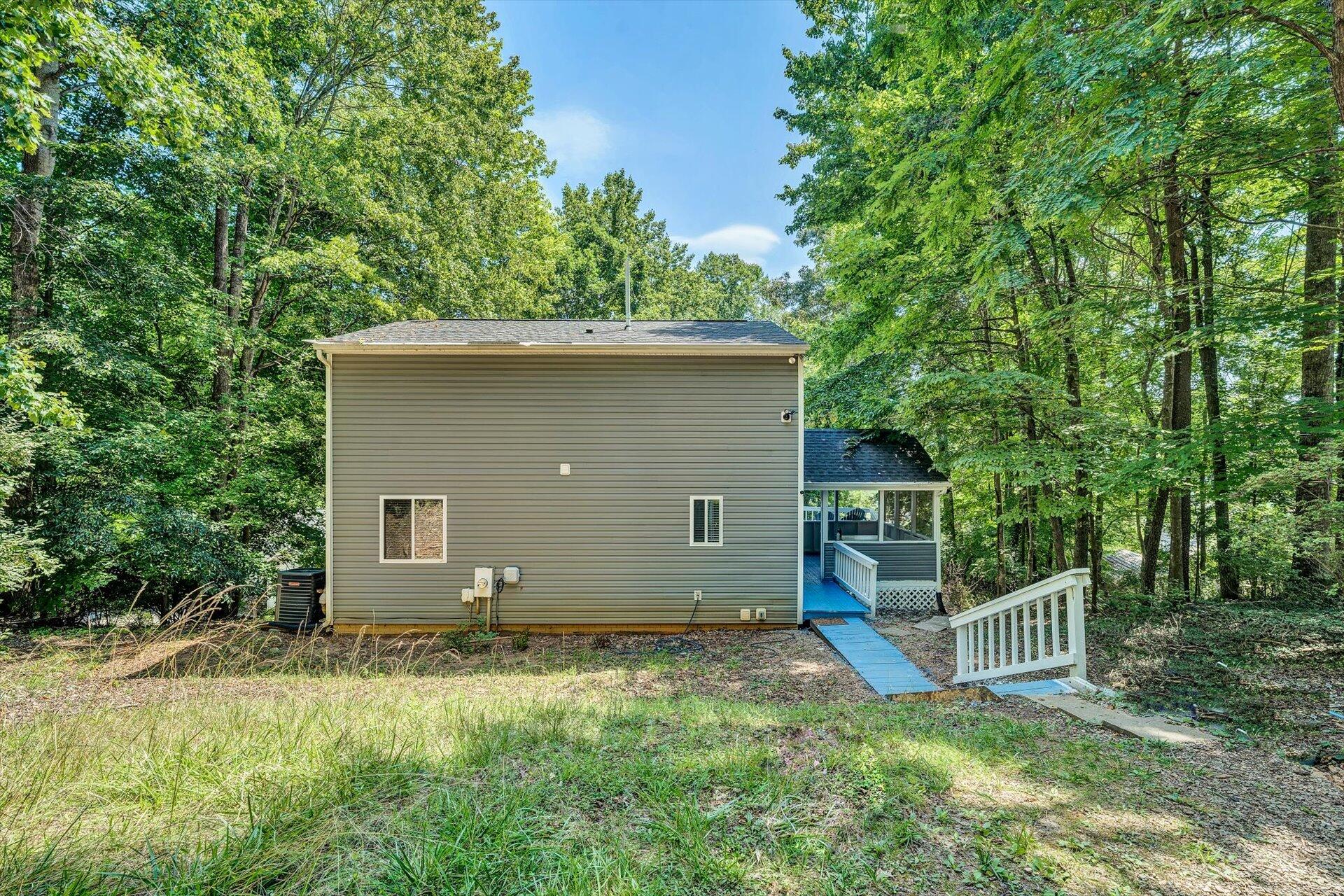 114 Creeden DR