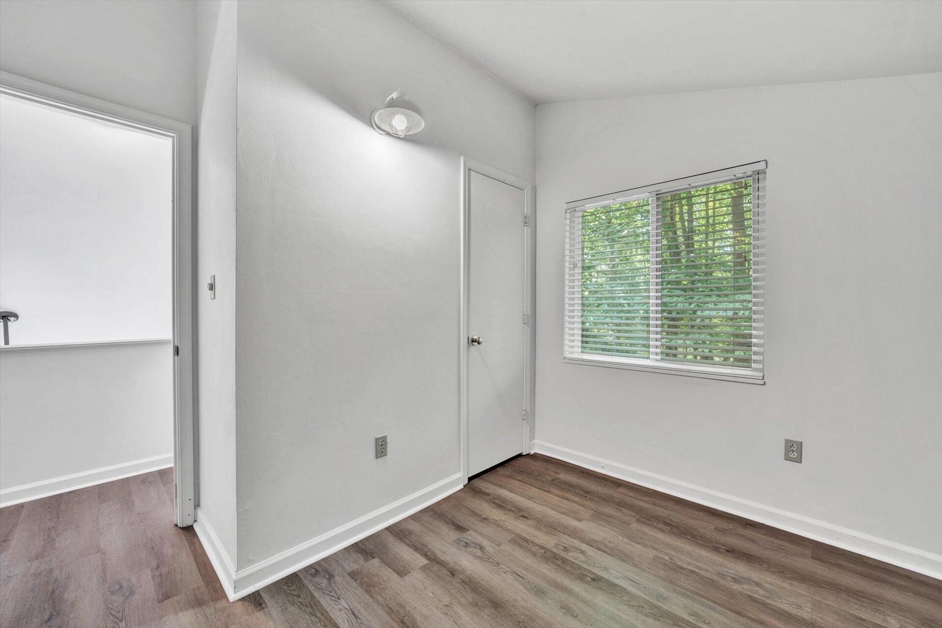114 Creeden DR