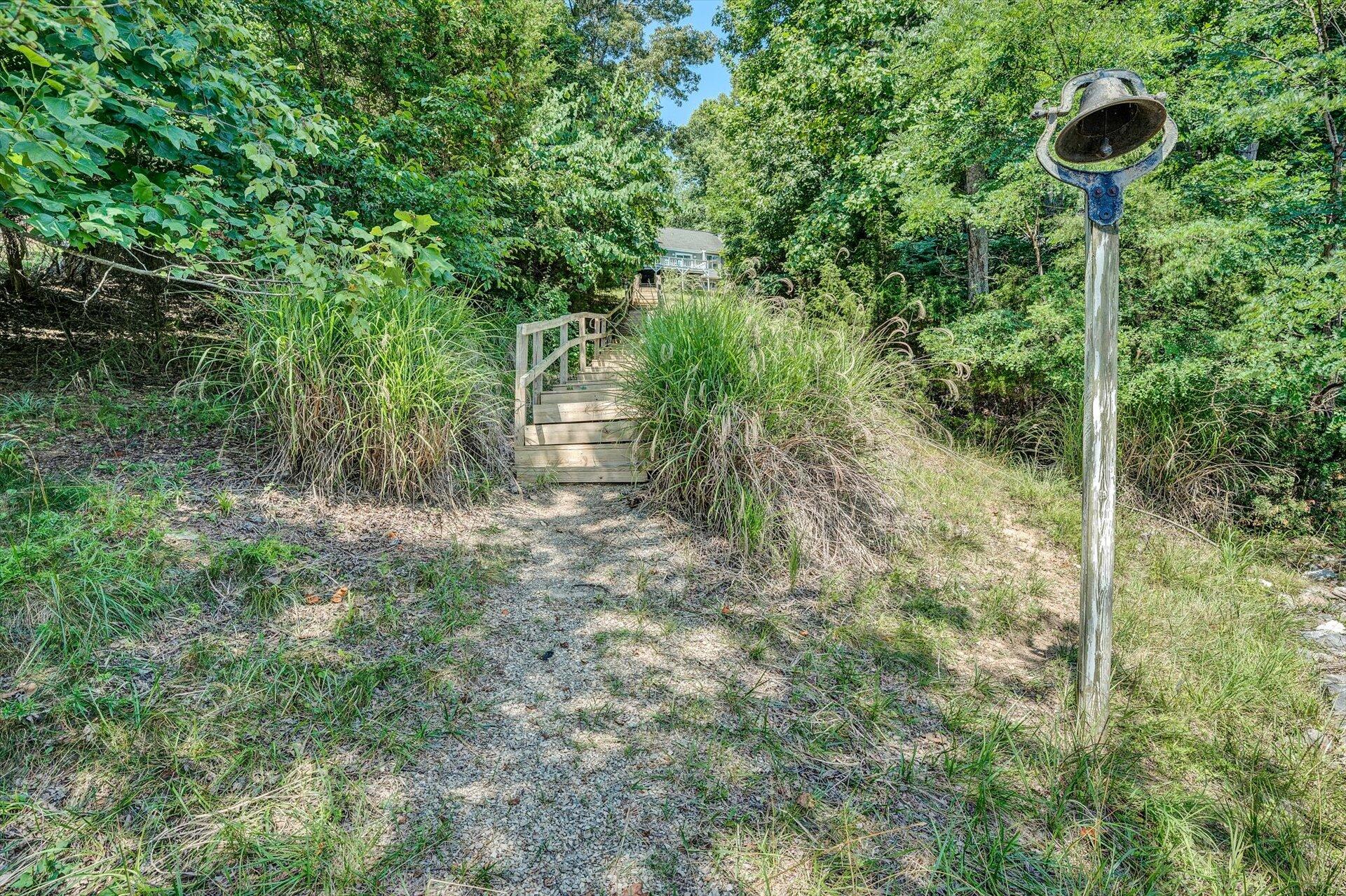 114 Creeden DR