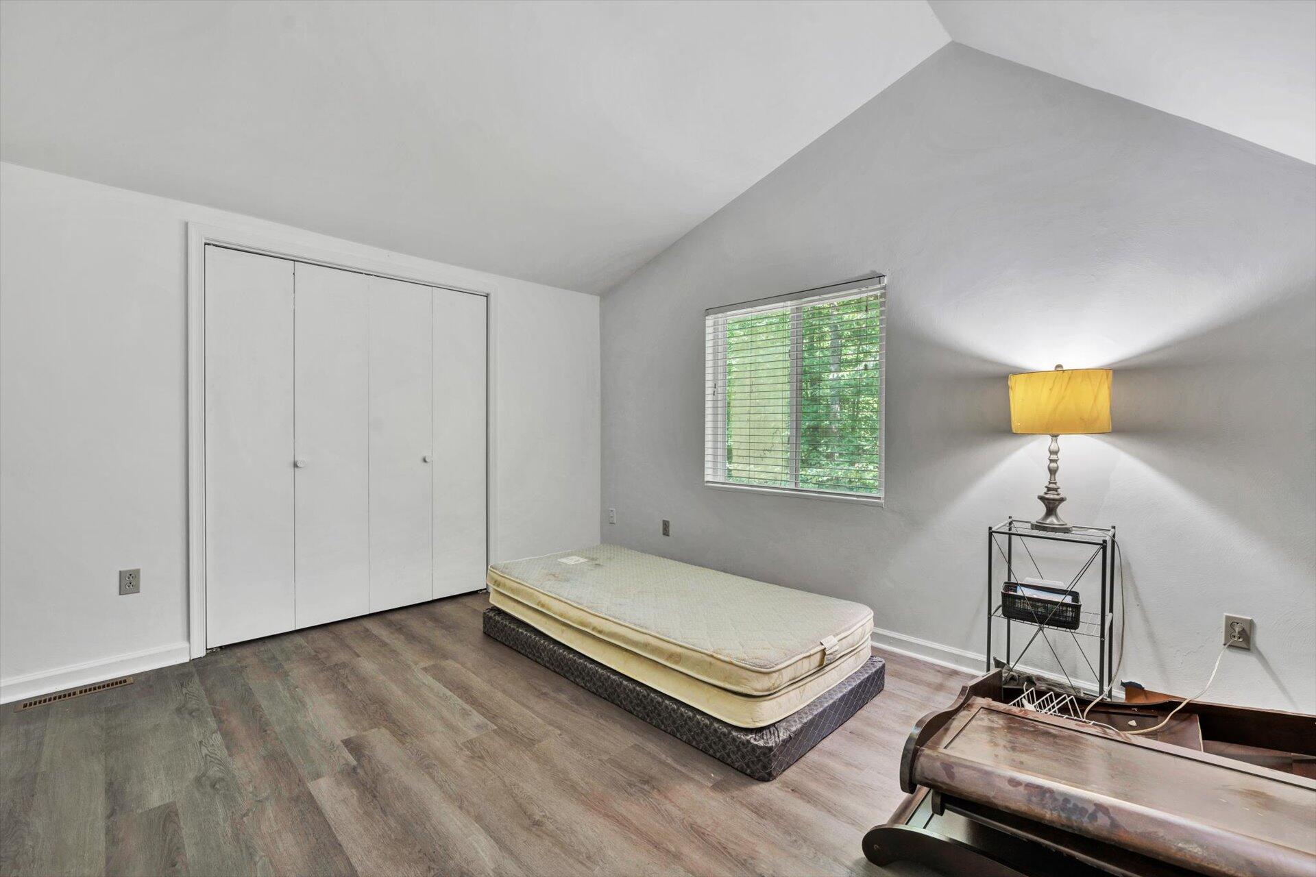 114 Creeden DR