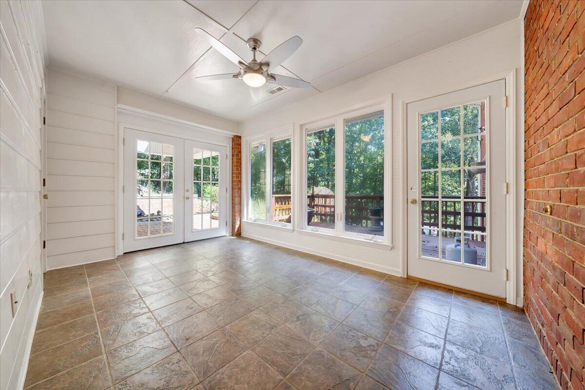 7011 Malinda RD