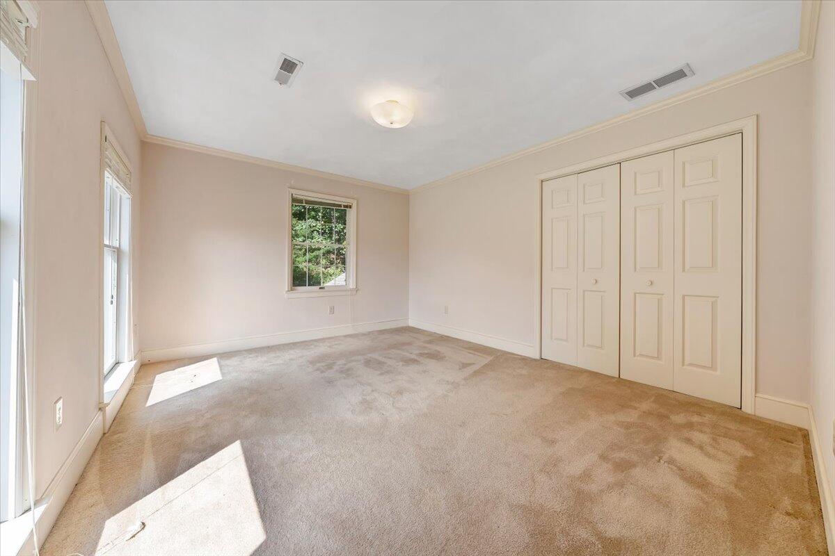 7011 Malinda RD