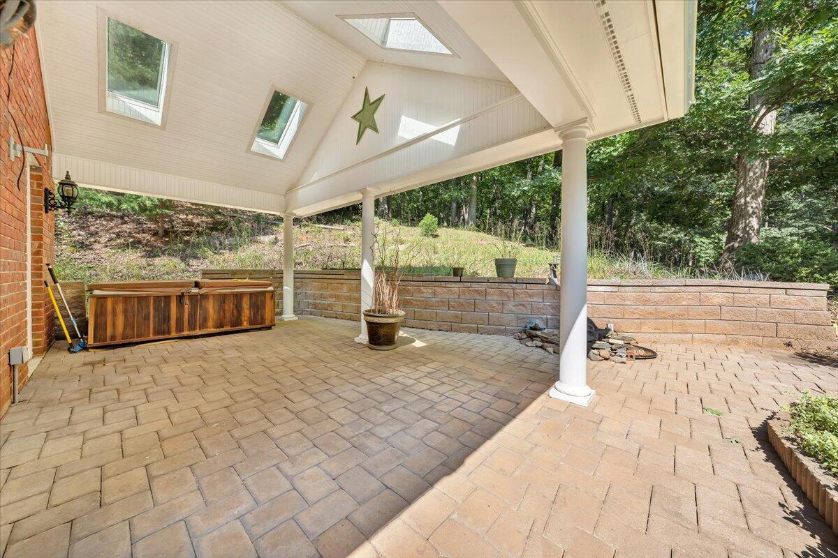 7011 Malinda RD