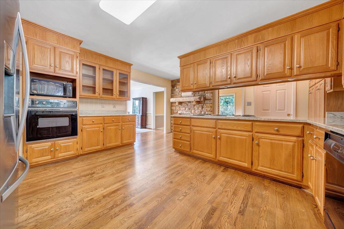 7011 Malinda RD