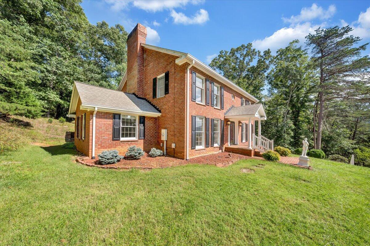 7011 Malinda RD