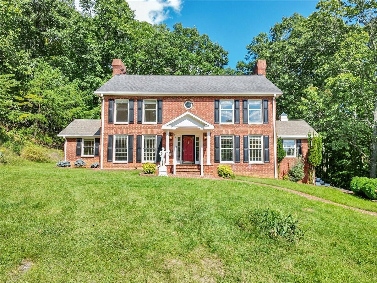 7011 Malinda RD