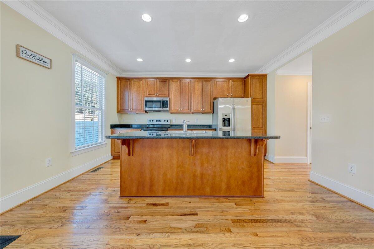 3807 Greenway DR SW