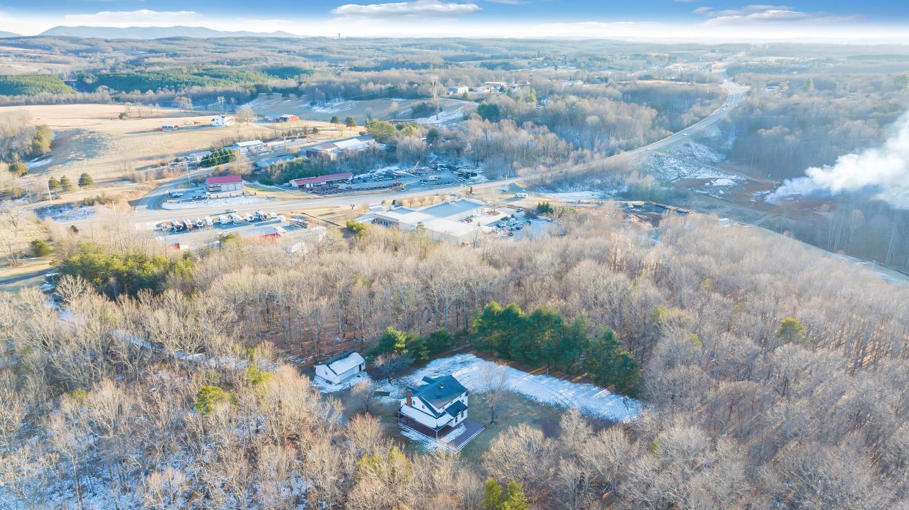 12181 Moneta RD