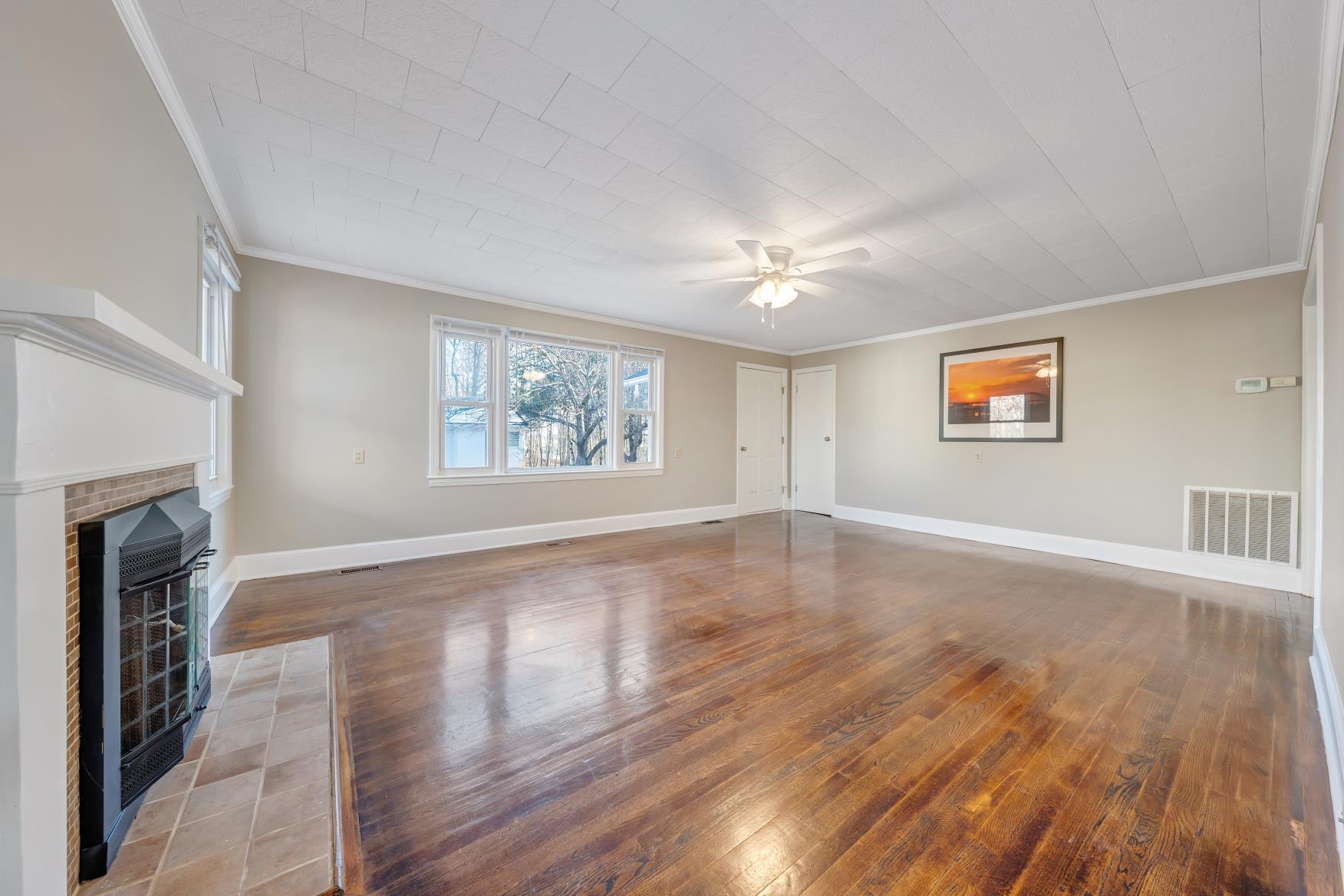 12181 Moneta RD