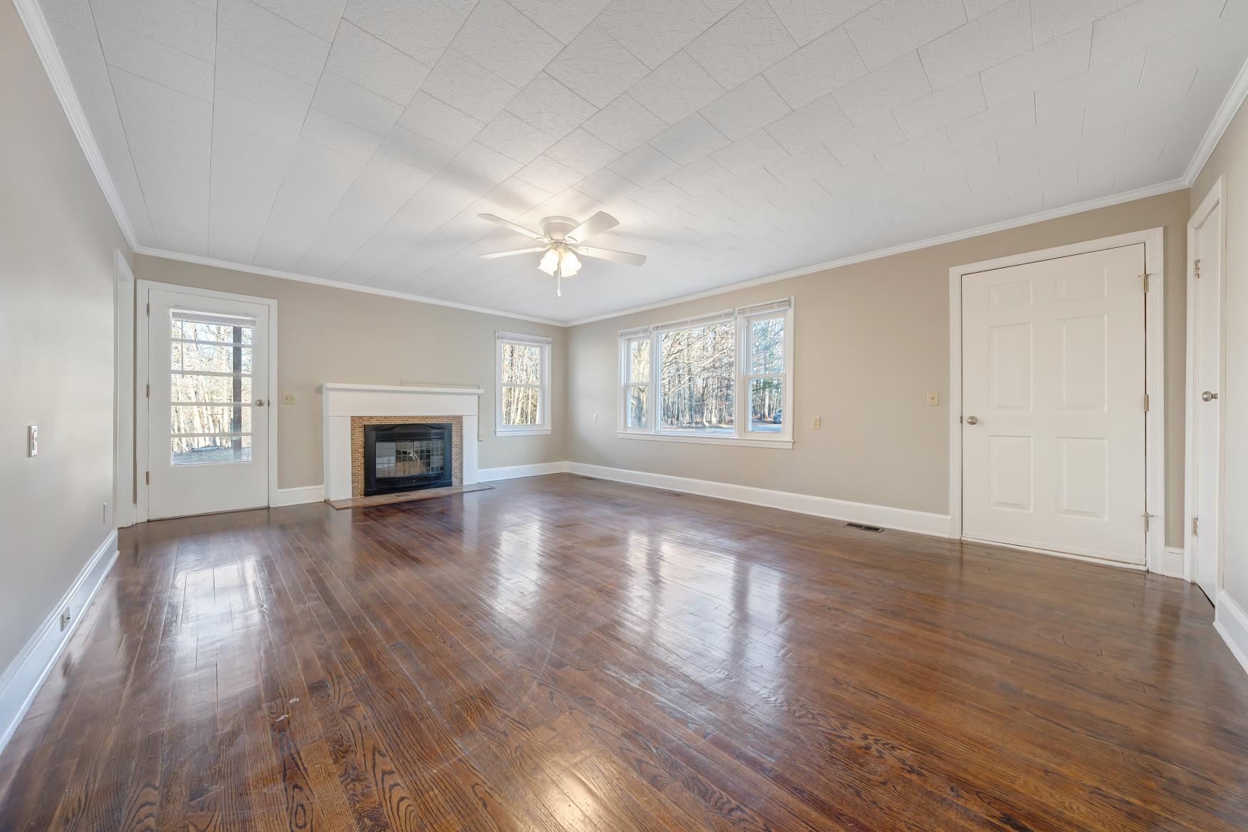 12181 Moneta RD