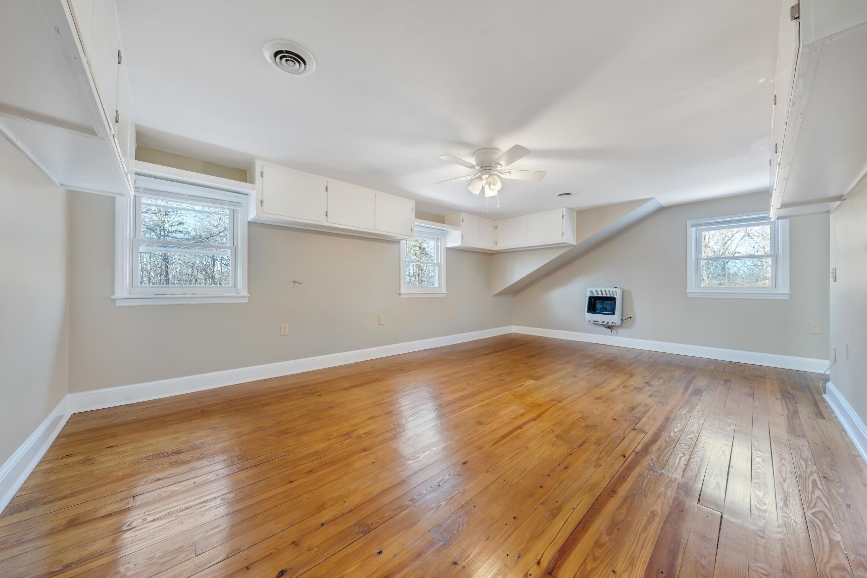 12181 Moneta RD