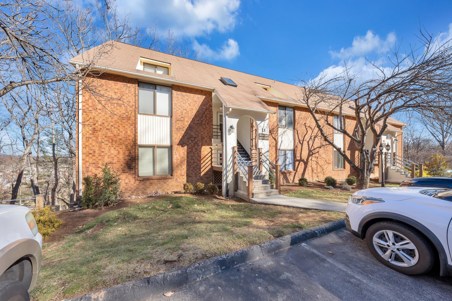 3277 Forest Ridge RD