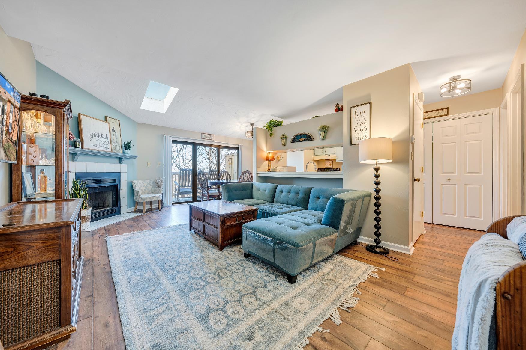 3277 Forest Ridge RD