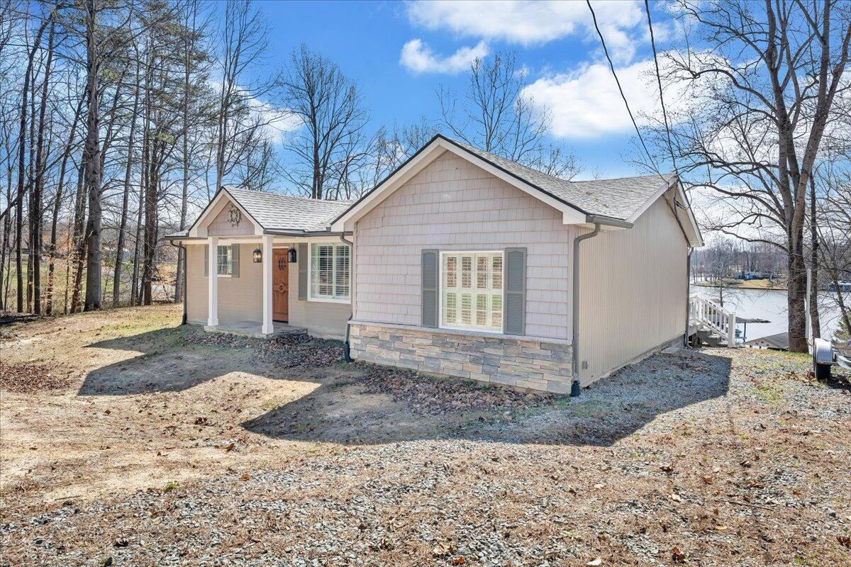 153 Spence RD