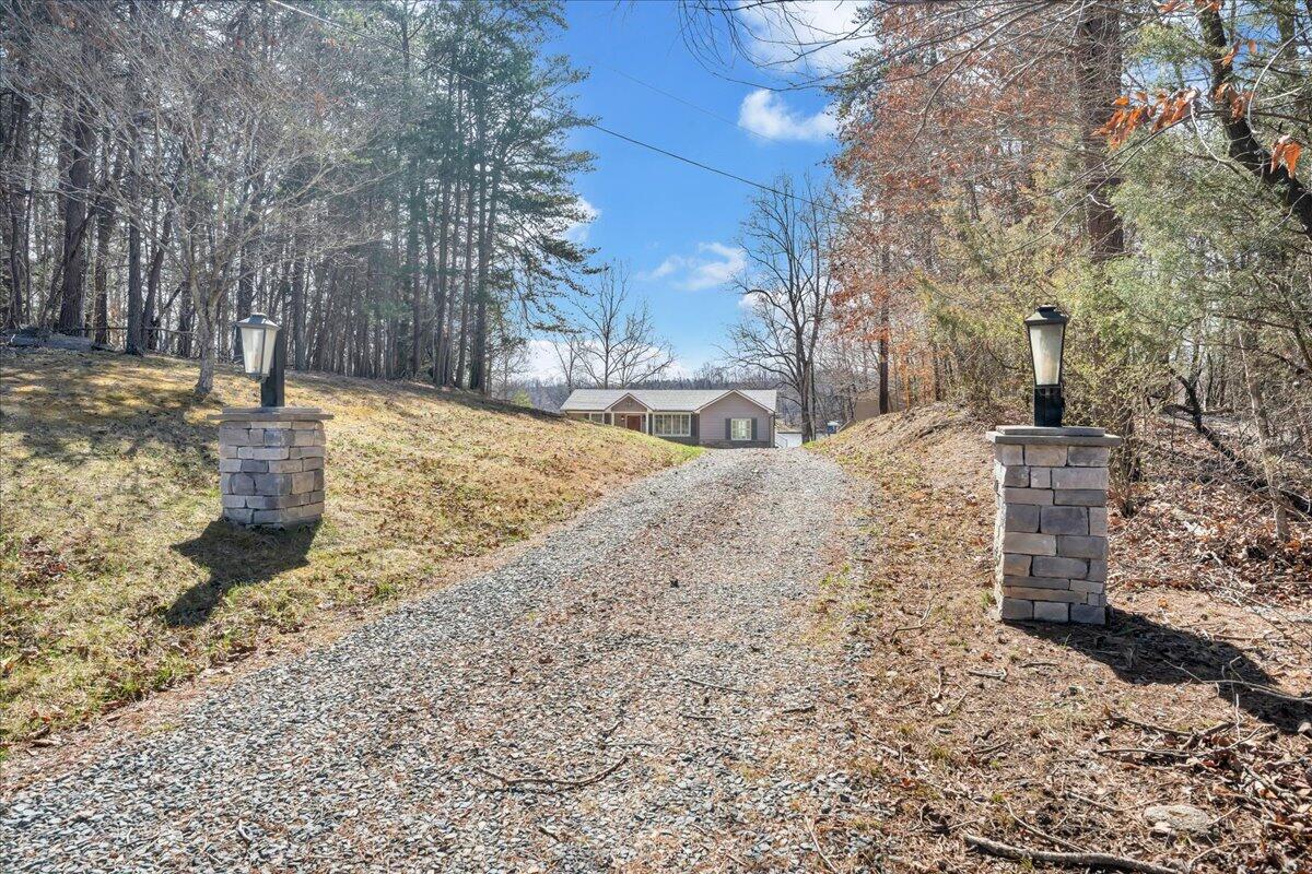 153 Spence RD