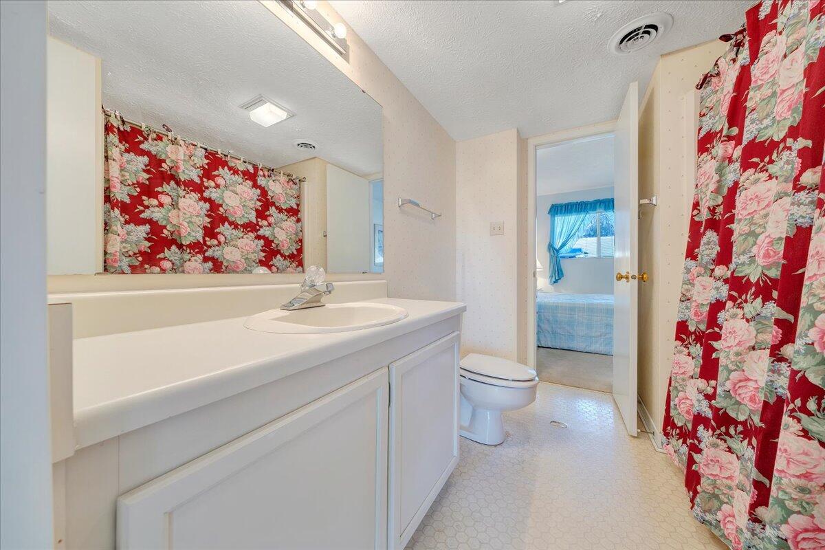 1089 Bluewater DR Unit: 306