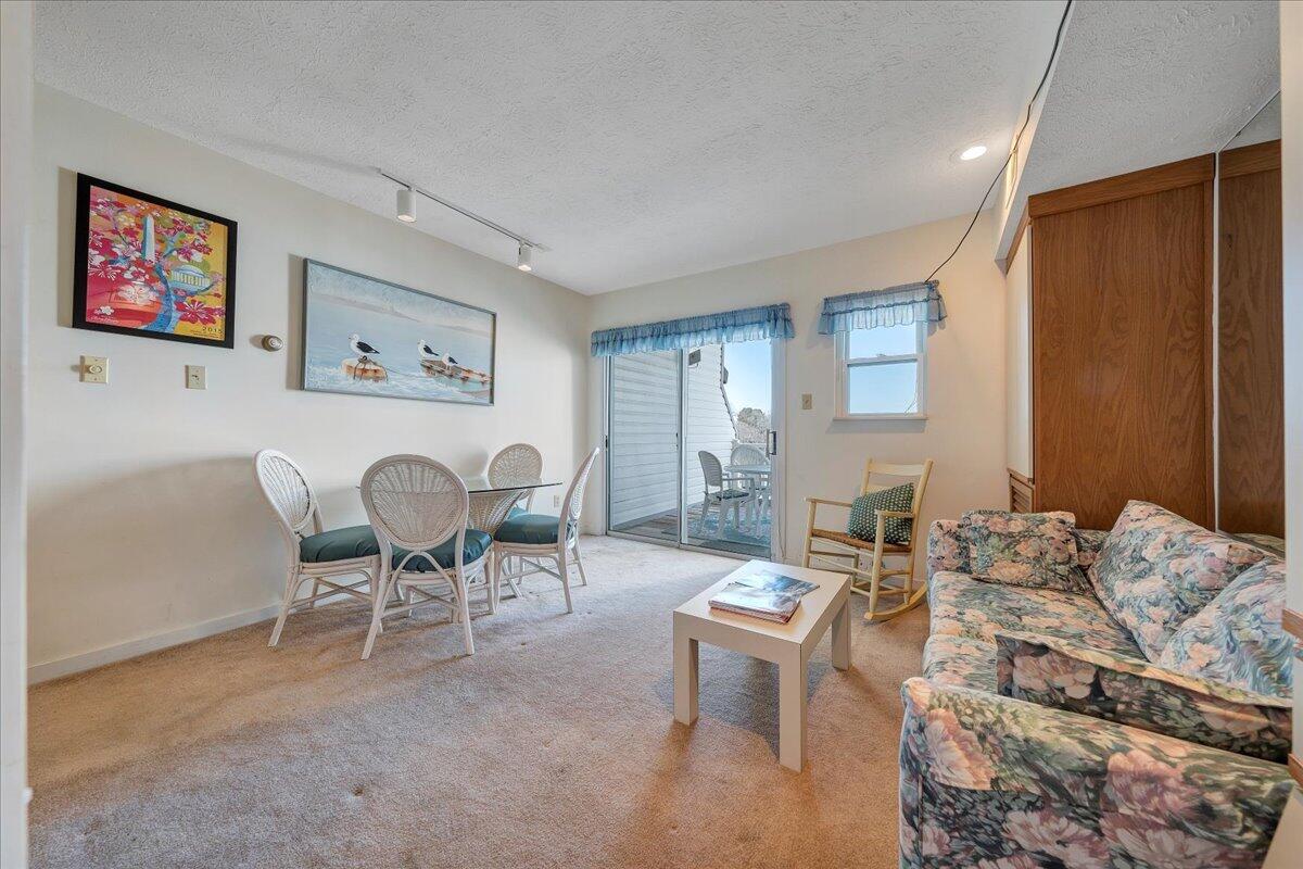 1089 Bluewater DR Unit: 306