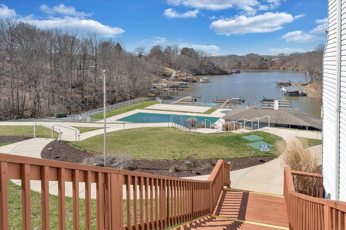1089 Bluewater DR Unit: 306