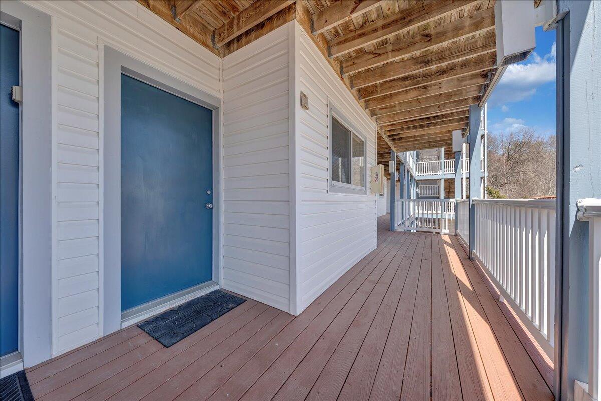 1089 Bluewater DR Unit: 306