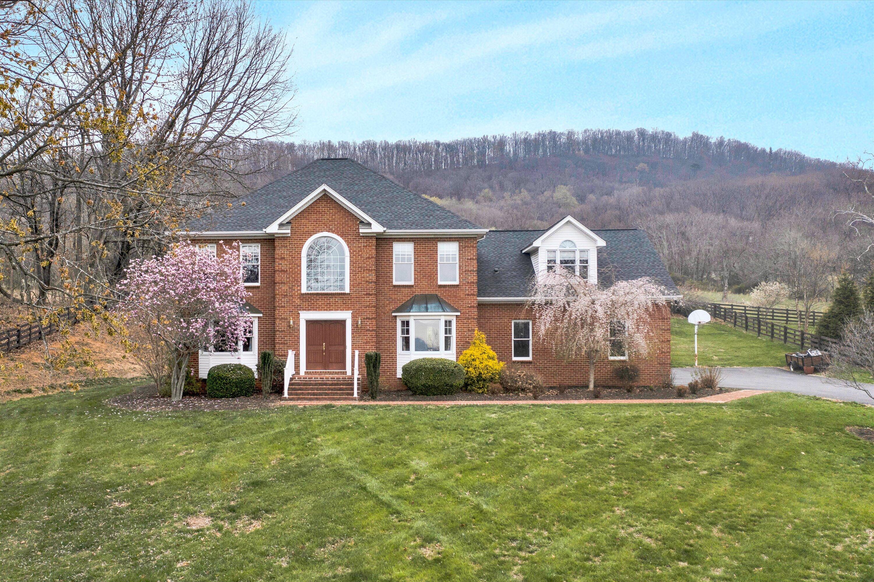 2010 Mountain View RD