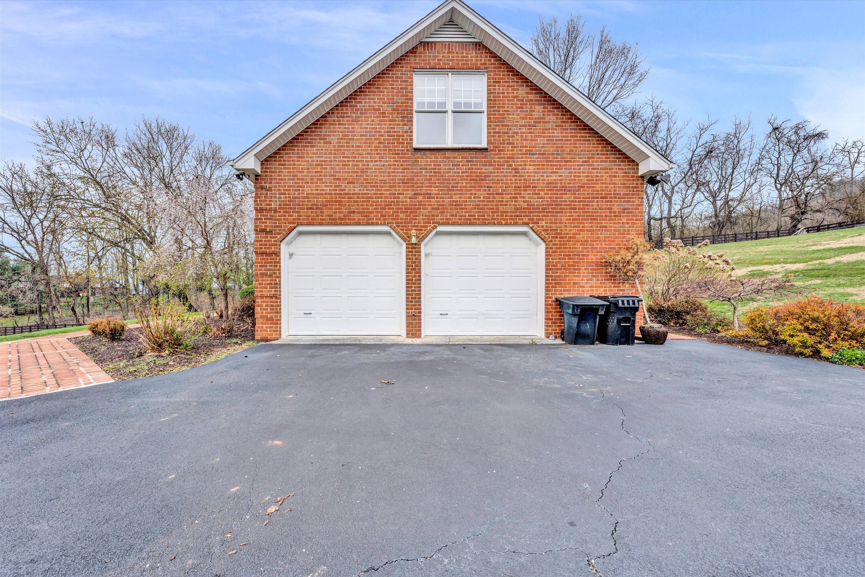 2010 Mountain View RD