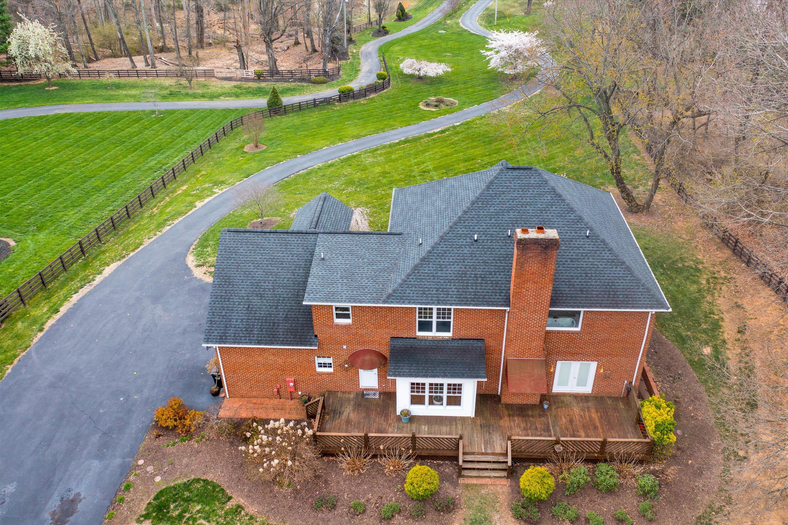 2010 Mountain View RD