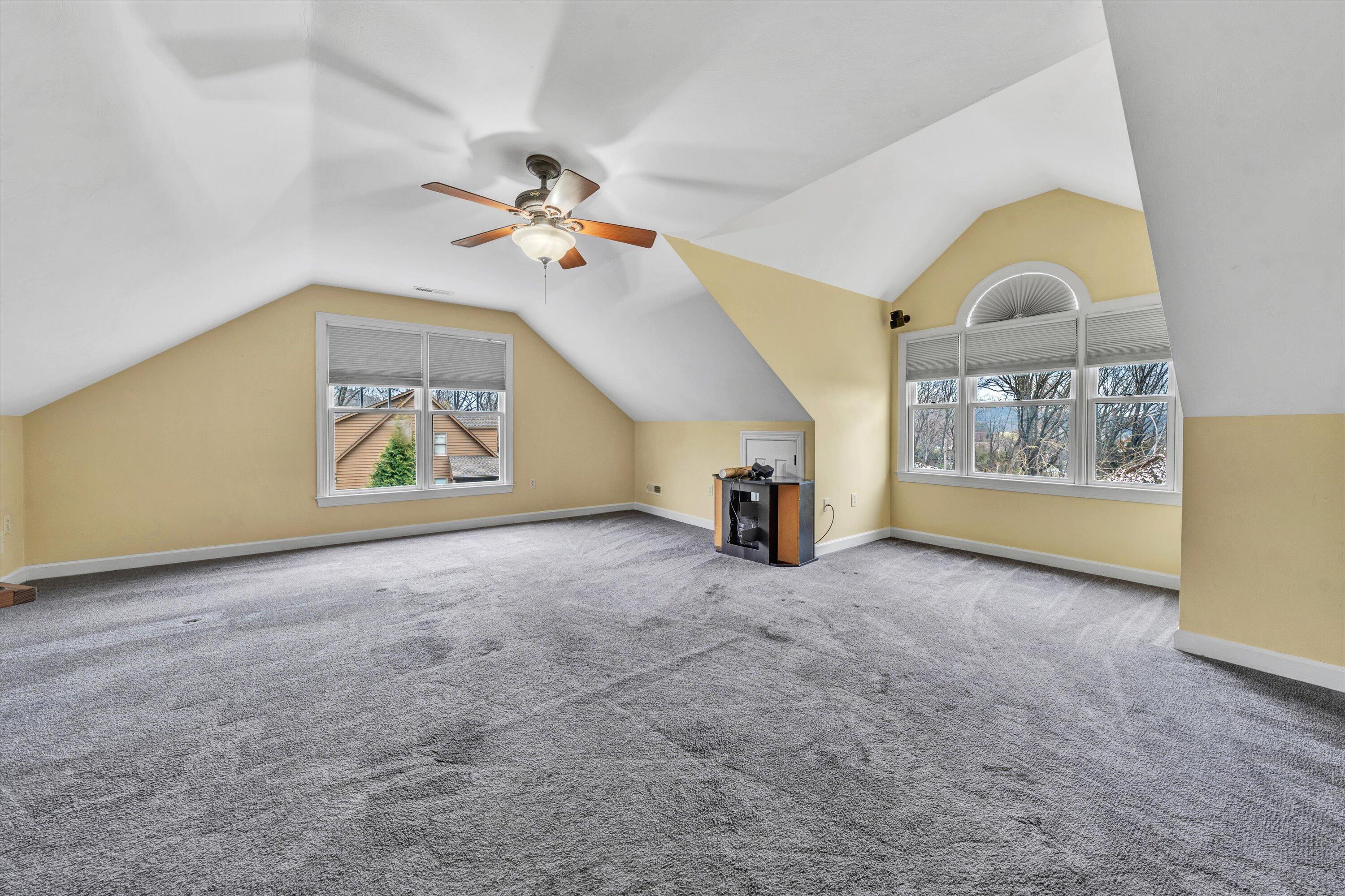 2010 Mountain View RD