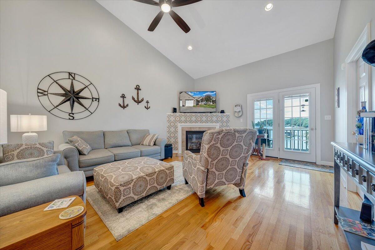 415 Heather LN