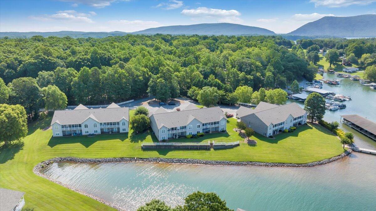 415 Heather LN