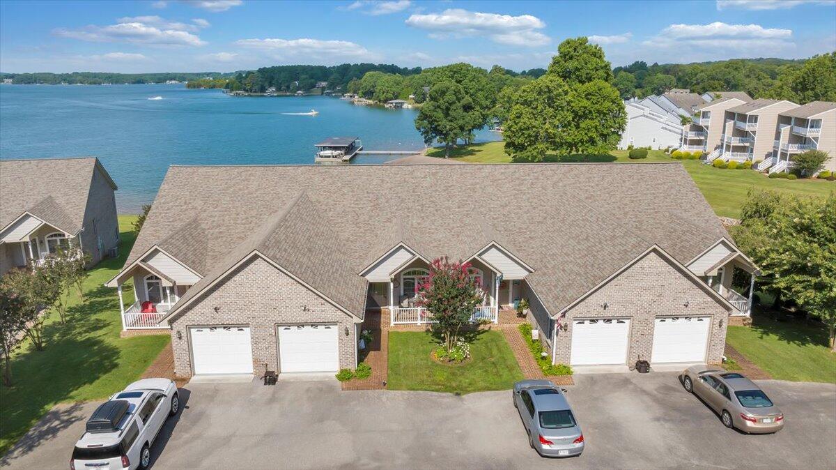 415 Heather LN