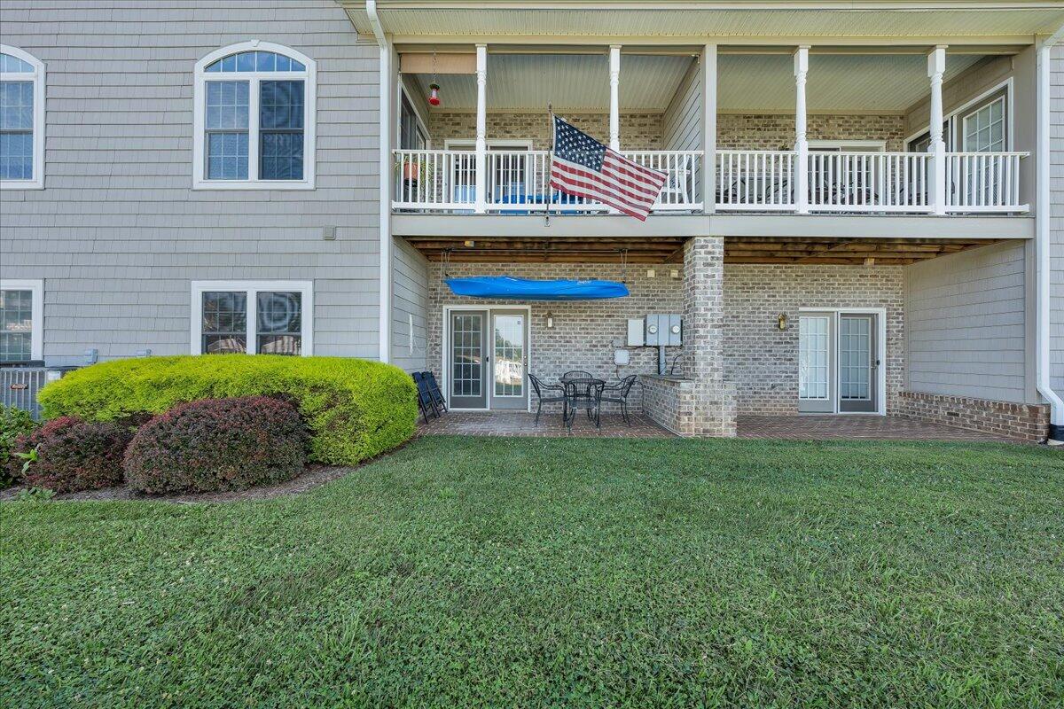 415 Heather LN