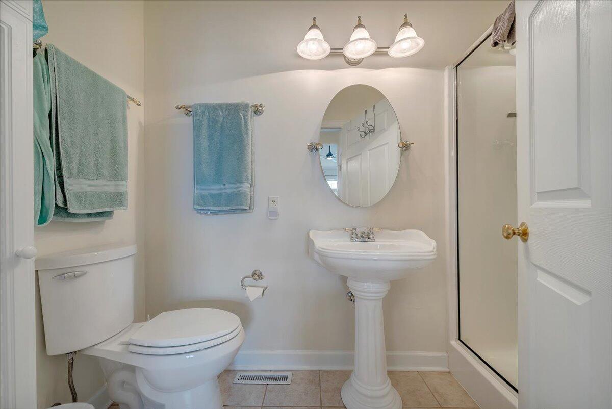 415 Heather LN