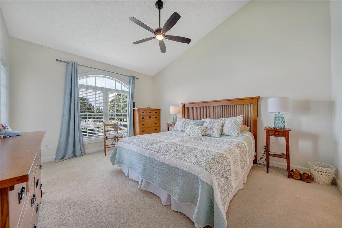 415 Heather LN
