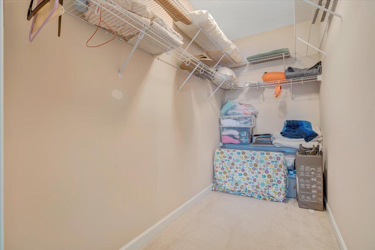 415 Heather LN