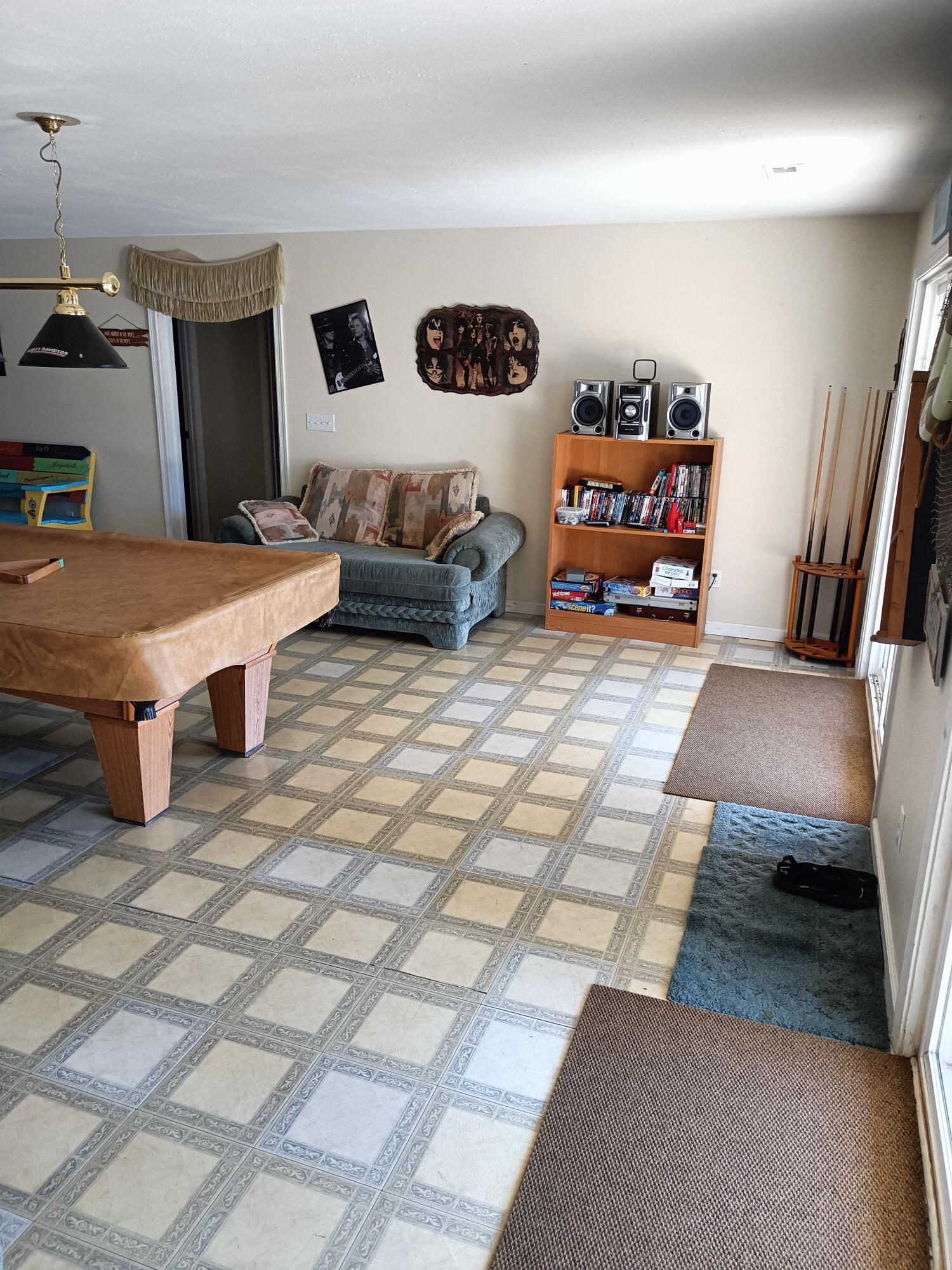 111 Plainfield CT
