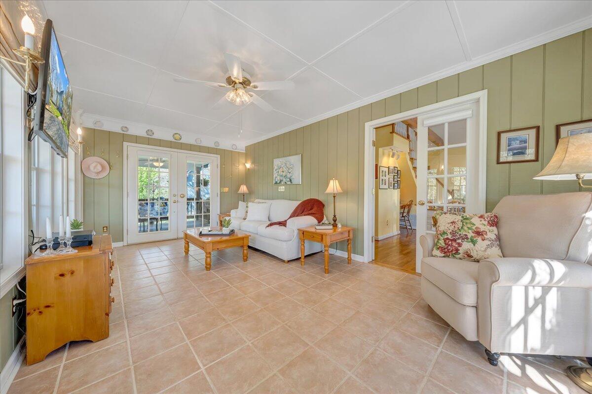 510 Reservior View DR